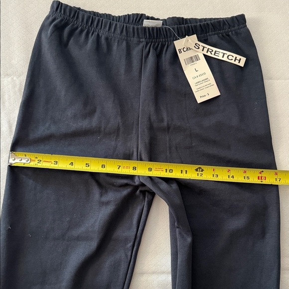 Women's Black Leggings - Picture 4 of 5